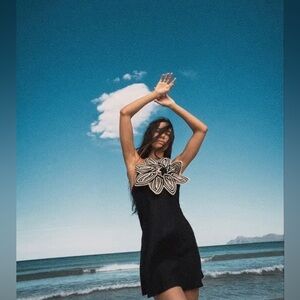 Zara Flower Crochet Knit linen halter Dress black / white sz small